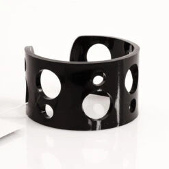 ADA BINKS For 60s Cuff Bracelet R -Trendify Shop ada binks black cuff bracelet3 30573.1661263833