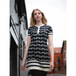 Zinnia Retro Mod Dash Knitted Dress -Trendify Shop madcap england knitted dash dress black3 71968.1661260998