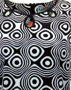 Lazy Daisy Retro Mod Op Art Dress P -Trendify Shop madcap lazy daisy op black2 86246.1661272067 1